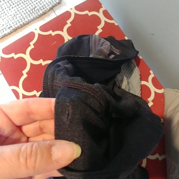 Lululemon Grey Hooded Thumbhole Logo Jacket 6 - Picture 8 of 8